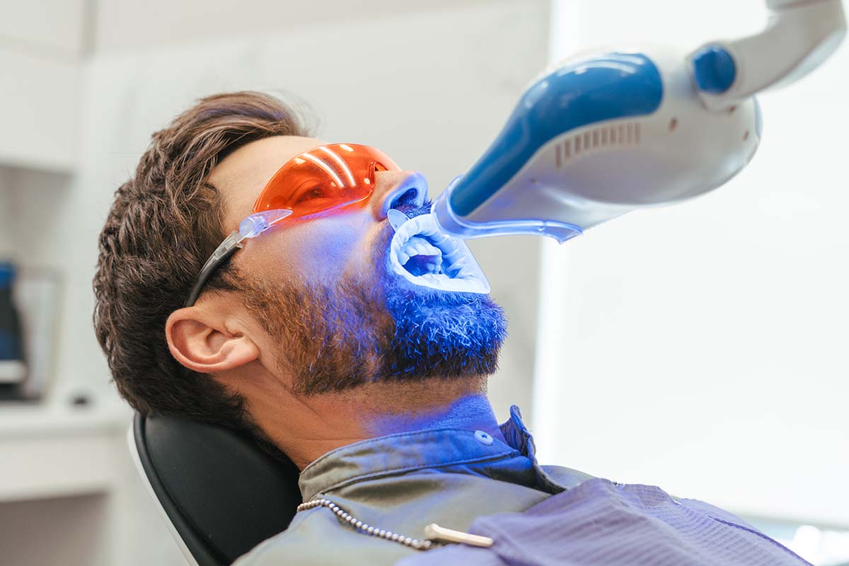 Teeth whitening at Dearborn Family Dentistry in Keizer Oregon.